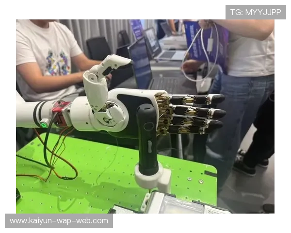 多点触觉压力回传技术落地 辅助本季度观众远程感知对抗力度